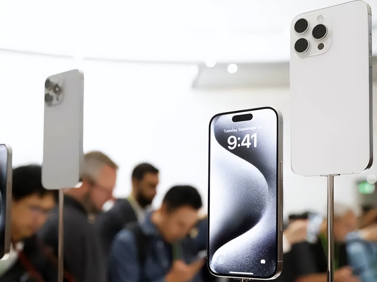 iphone15pro官方维修价格,iphone15pro保修会换新的吗