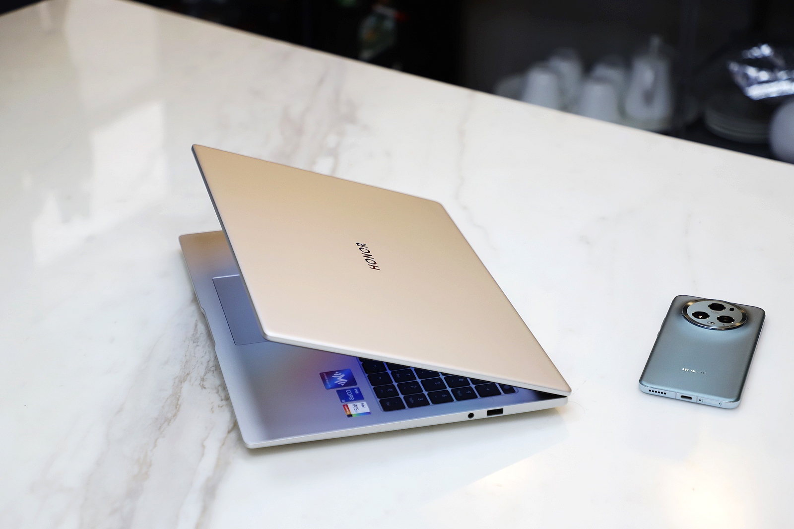 荣耀magicbook16pro体验85w满血144hz,荣耀magicbook16pro与小新pro16