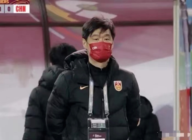 国足不忘选购奢侈品,国足球员买奢侈品