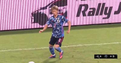 大连人俱乐部何宇鹏,大连人足球队员何宇鹏