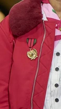 从里原宿走向巴黎，Nigo交上KENZO首份答卷