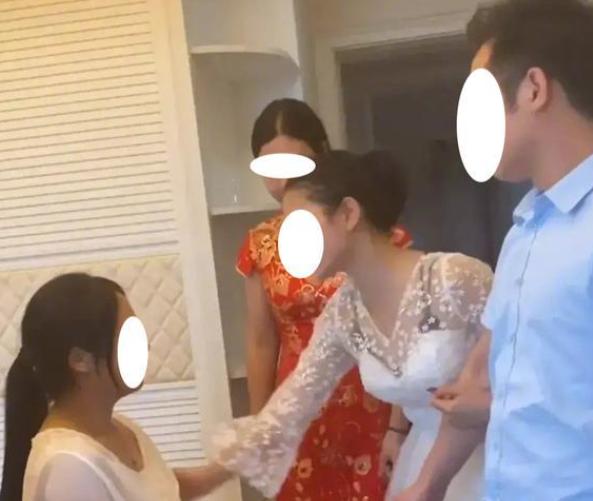 新娘怀孕六个月挺着大肚子结婚,新娘怀孕12个月挺着大肚子结婚