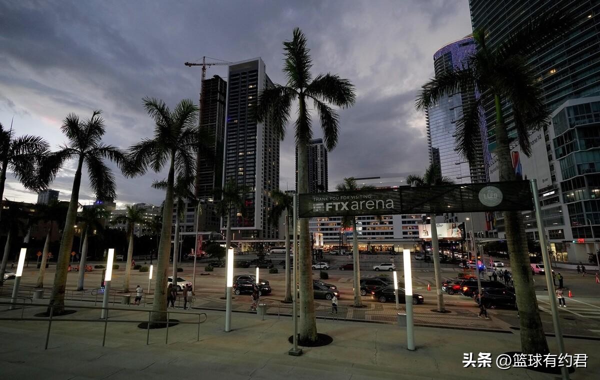 斯特鲁斯11投8中砍22分,mvp数据最炸裂