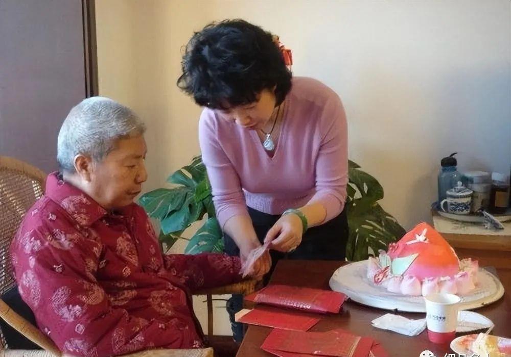 黄薇和蔡国庆是什么关系,黄薇蔡国庆