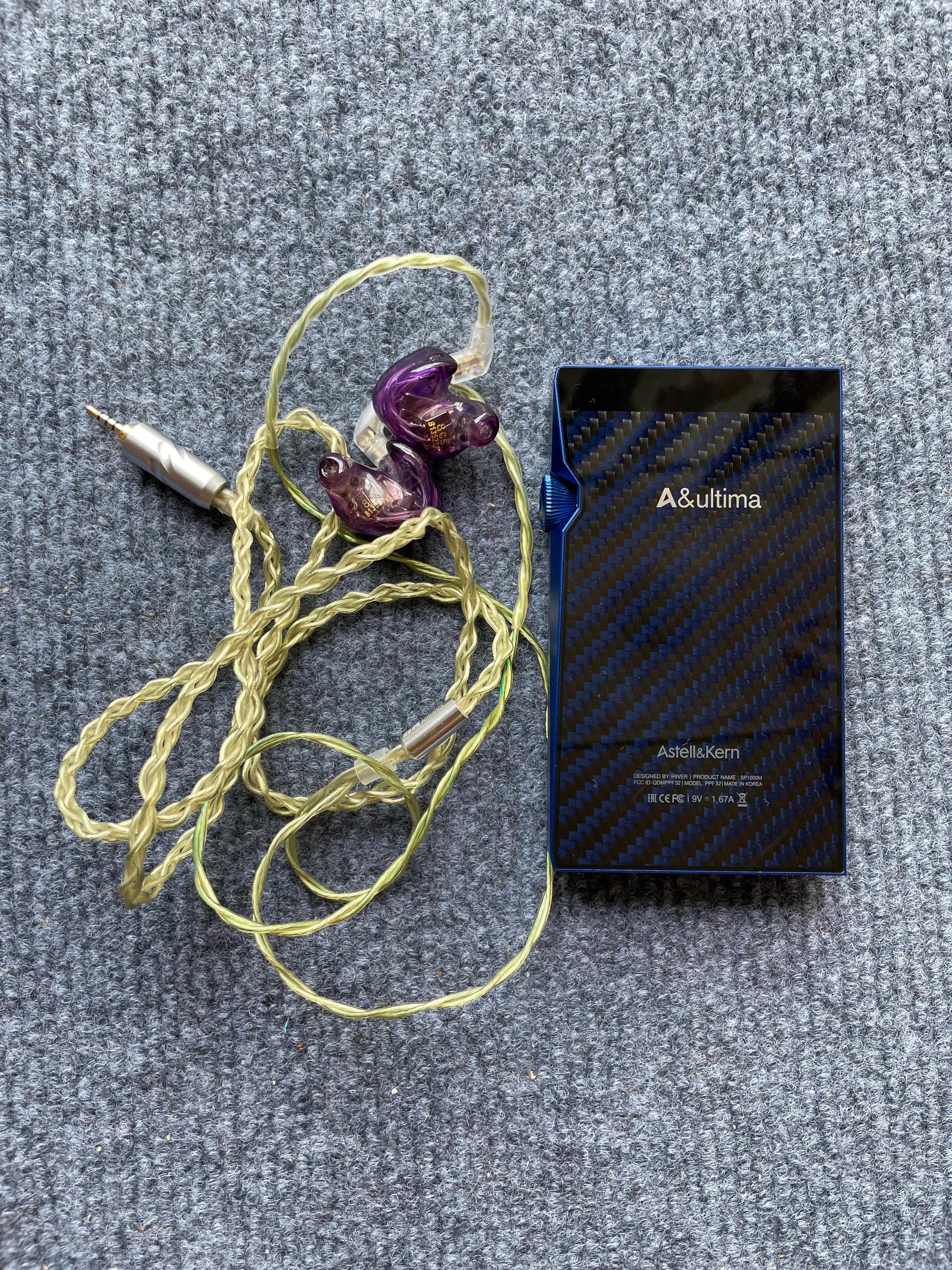 2万多一套随身听，老客户介绍来寄存