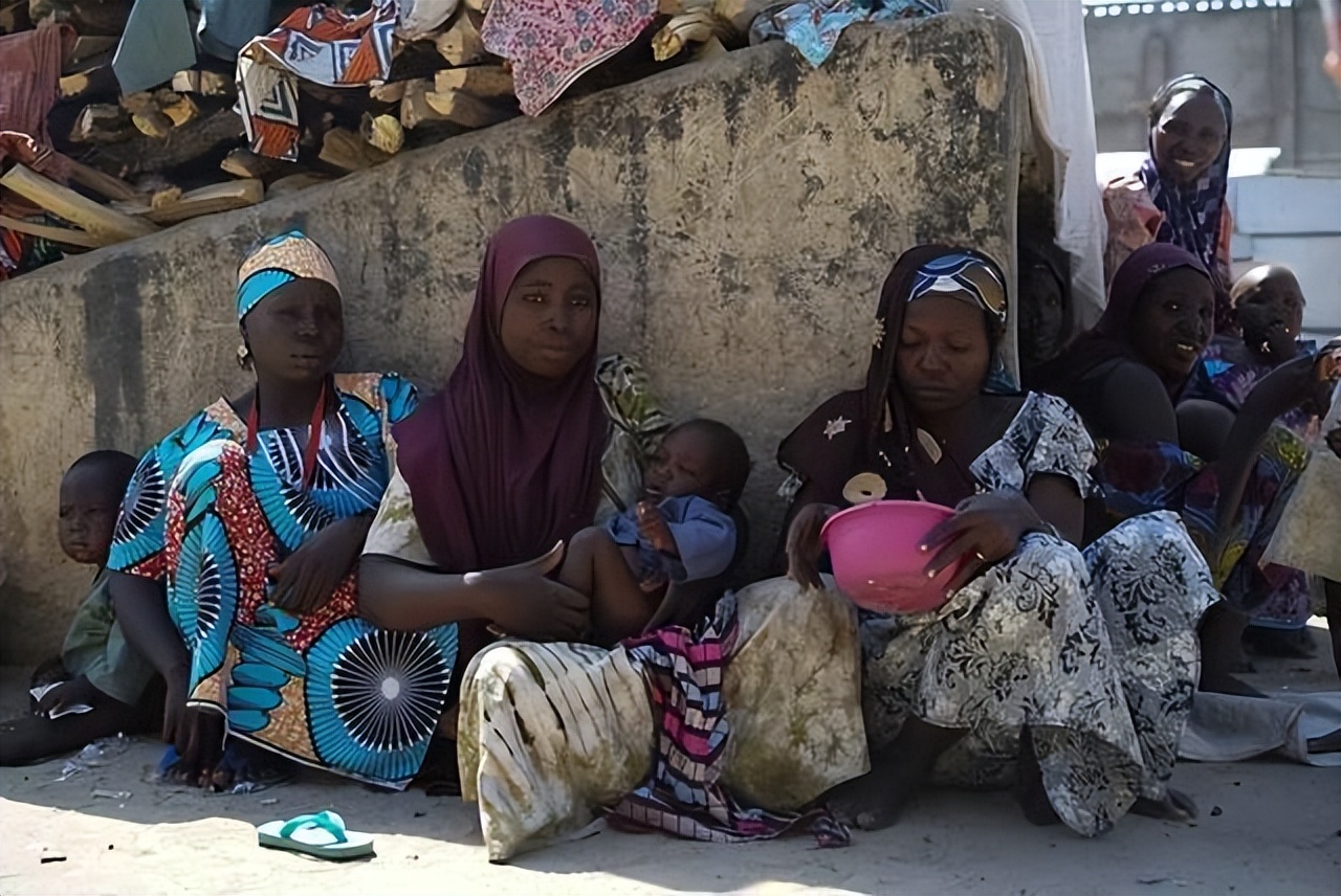 灏兼棩鍒╀簹濠村効宸ュ巶閲岀殑濠村効,灏兼棩鍒╀簹濠村効鐢熶骇宸ュ巶