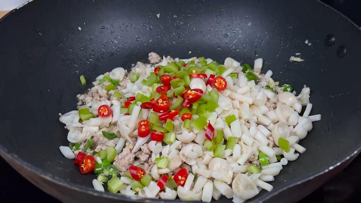 肝火旺睡眠不好怎么调理吃什么,肝火旺睡不好可以喝决明子茶吗