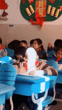 丝袜上可以纹身吗,穿丝袜能看出来纹身吗