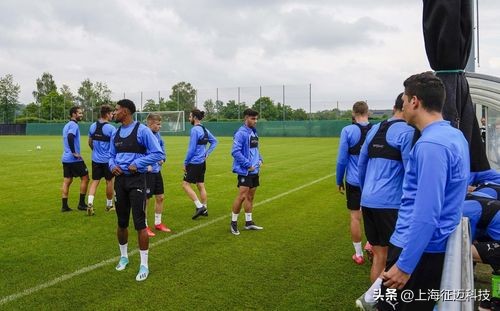 现代化足球智能训练设备,足球智能训练辅助系统