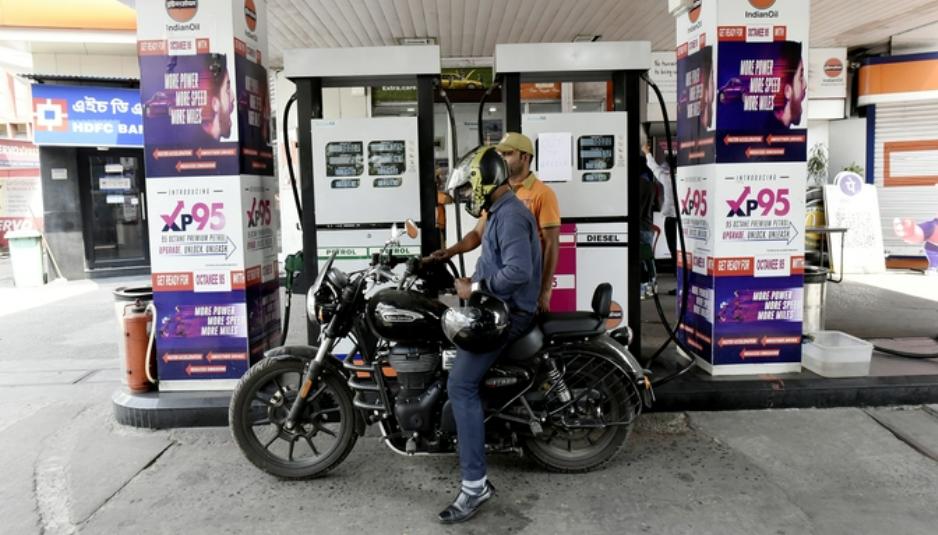 印度买俄罗斯石油多少钱一桶,印度和中国购买俄罗斯石油的价格