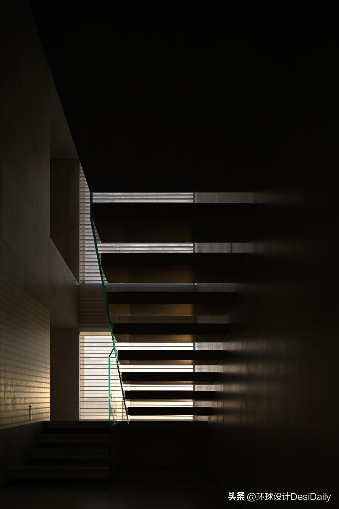 首发.刘捷｜680㎡极简顶复，空纳万境【环球设计3124期】