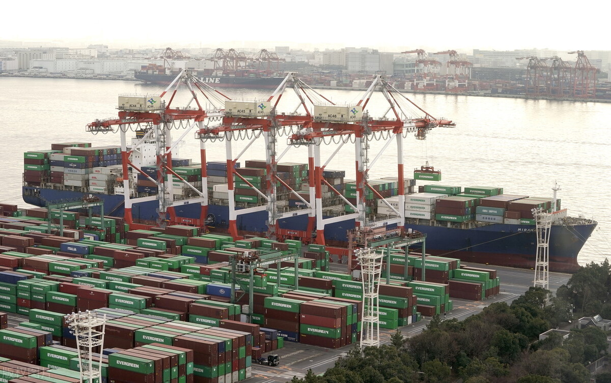 日元贬值为什么能缓解经济危机,日本经济复苏下日元为何贬值