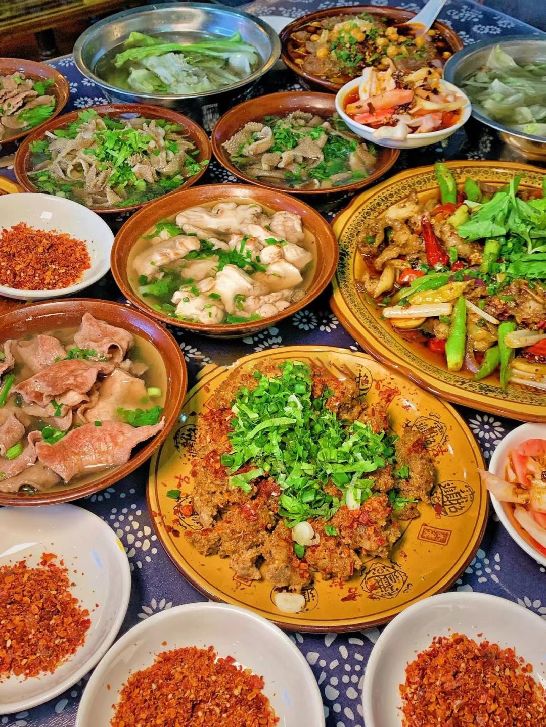 比成都好吃的火锅店,这座小城比杭州撩人美食不输潮汕