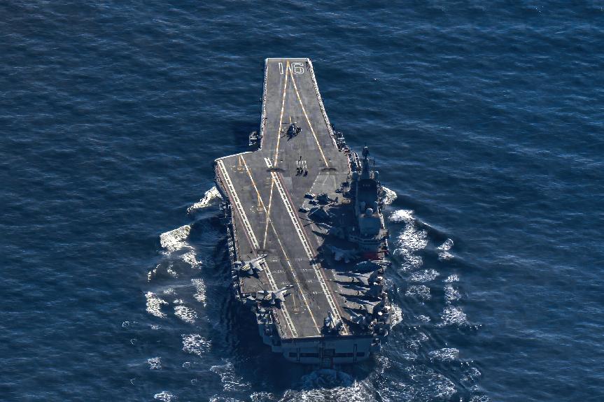 山东舰穿越台湾海峡画面,山东舰穿越台湾海峡画面完整视频