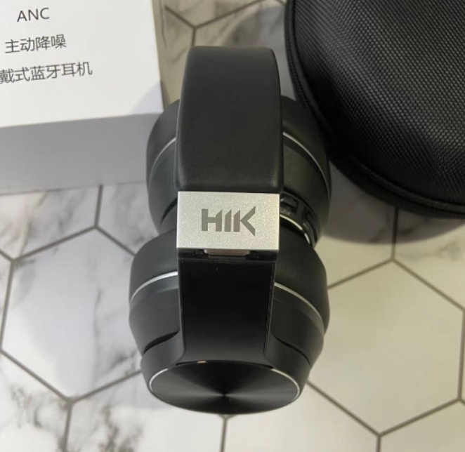 头戴式耳机和入耳式耳机声音差别,入耳式降噪和头戴式降噪的舒适度