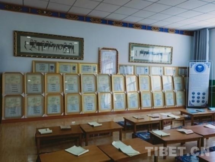 以爱为底色办有温度的教育——走进青海省海南藏族自治州共和县第一民族寄宿制学校