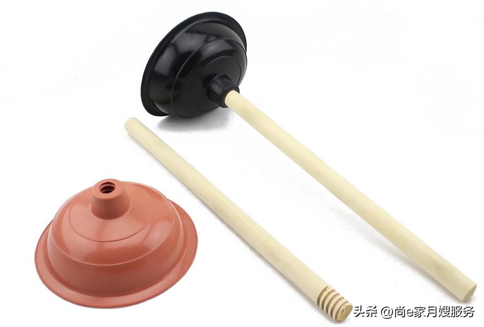 下水管道石灰样白色固体怎样清理,下水管道清理最好的方法