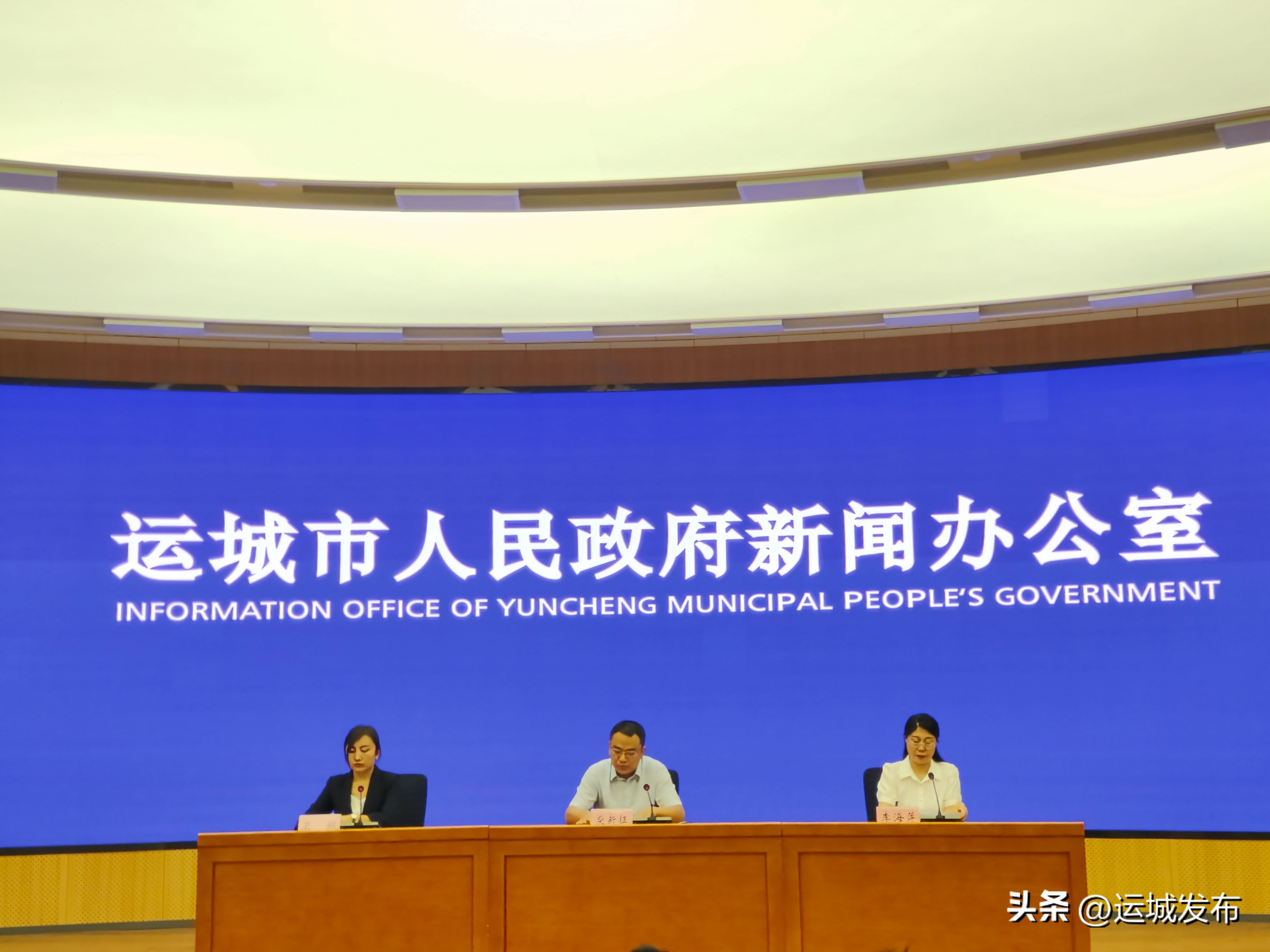 上半年经济回升向好的态势,上半年经济运行回升实现双过半