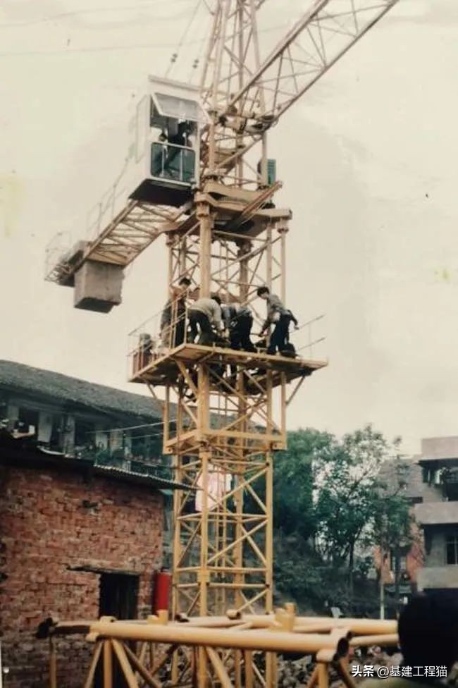 第一重型机械厂建设历史,基建工程兵历史及沿革