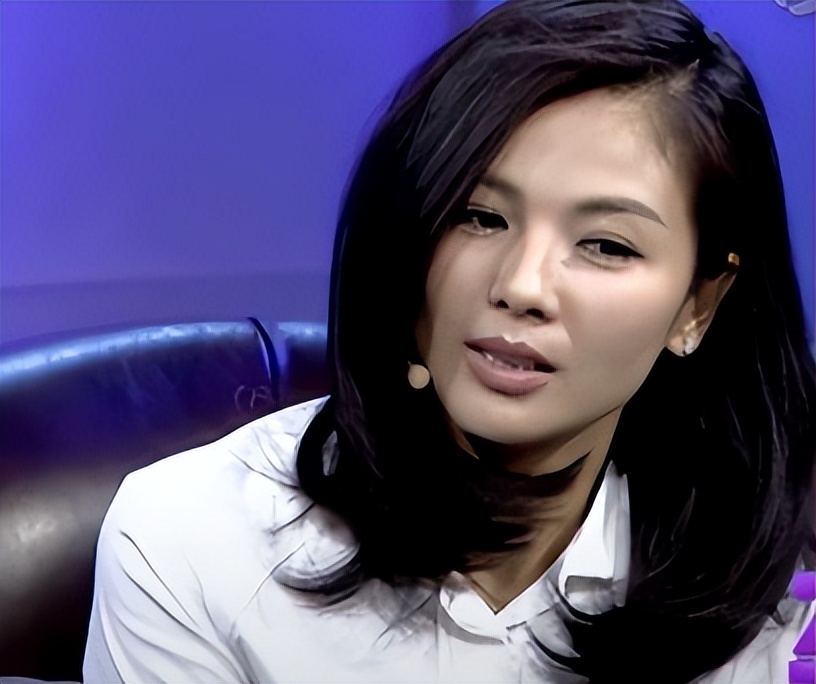 44岁刘涛变得越来越年轻了,43岁刘涛容颜耐看