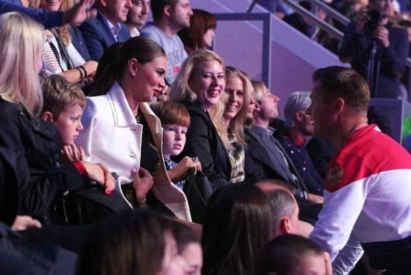 普京离婚了么,普京什么时候和卡巴耶娃在一起的