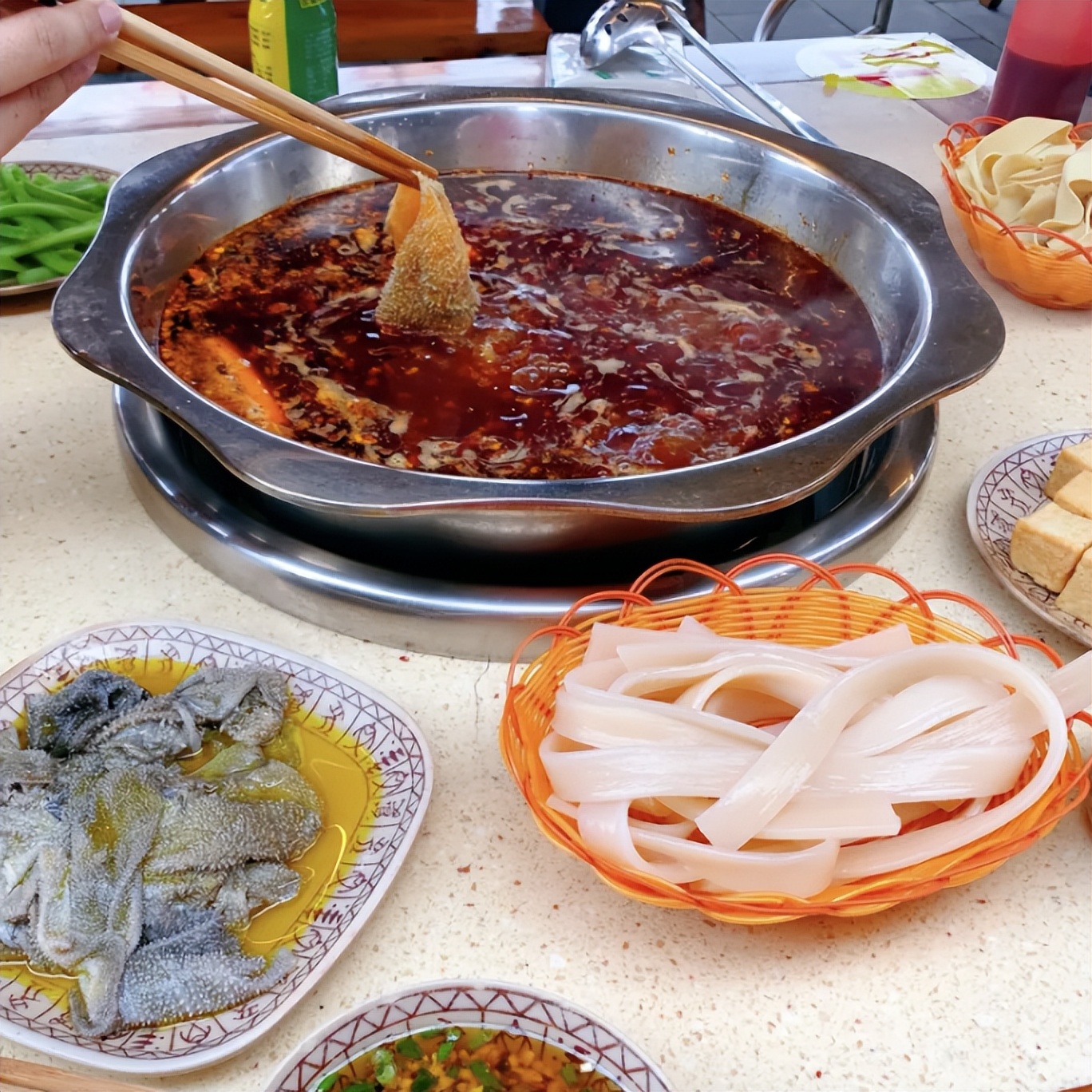 青白江美食打卡地,青白江100元美食街