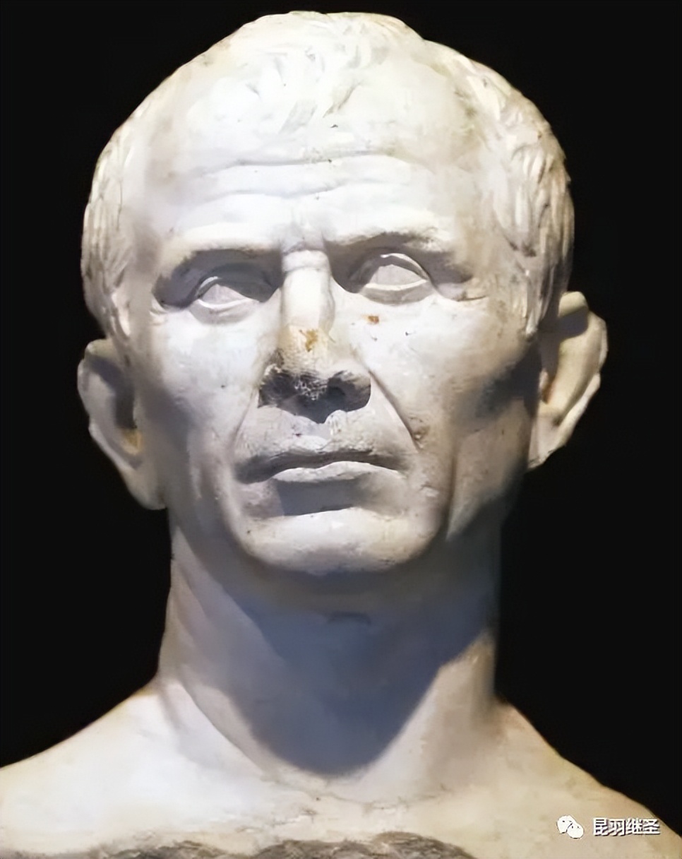 西史失算，破绽连连：真假故事都往巴黎圣母院里装，结果自相矛盾