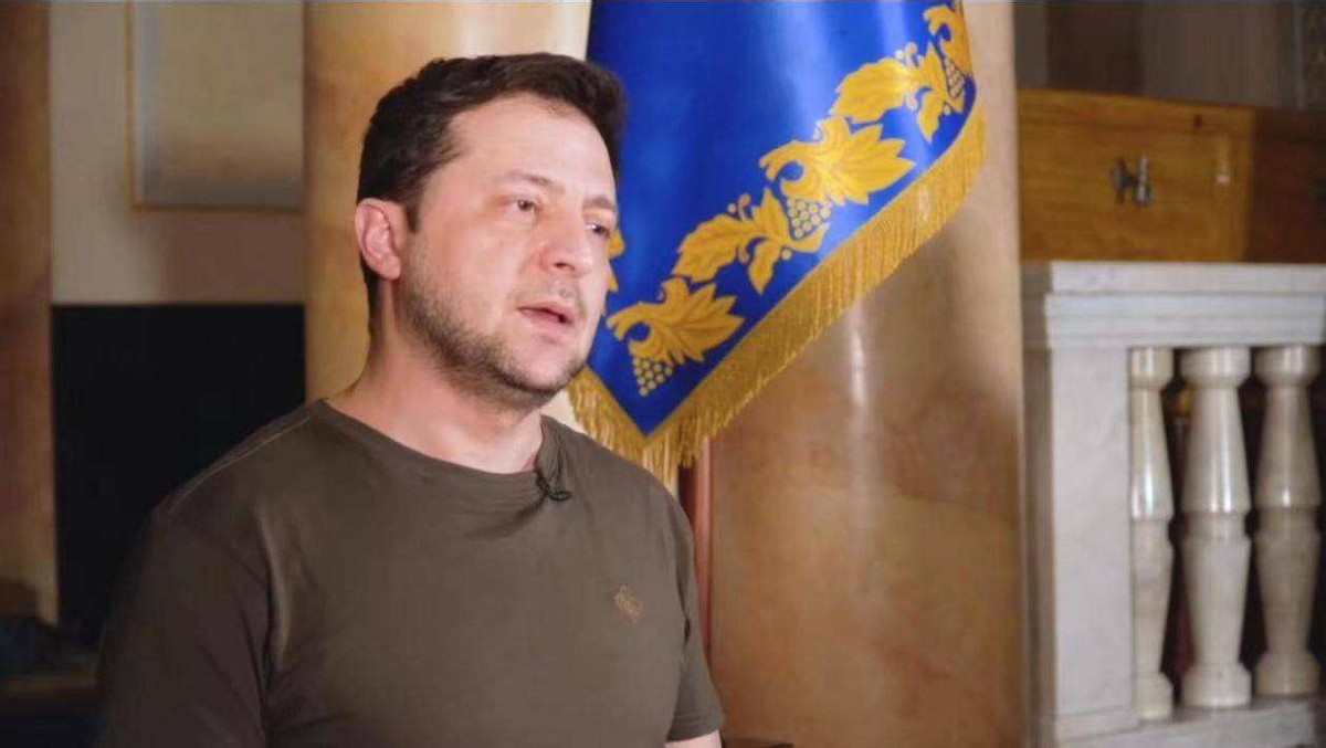 俄罗斯火箭炮攻击视频,俄罗斯冰雹火箭炮万箭齐射