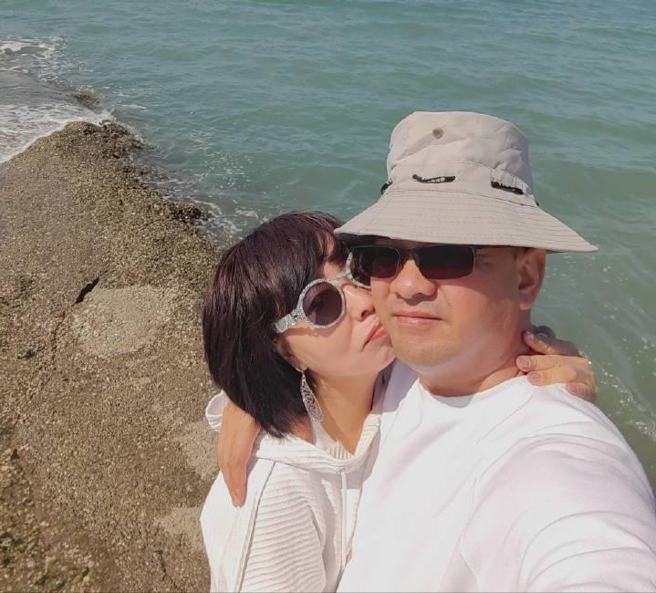 20岁小伙爱上39多岁女老板后续,19小伙子爱上大18岁女老板