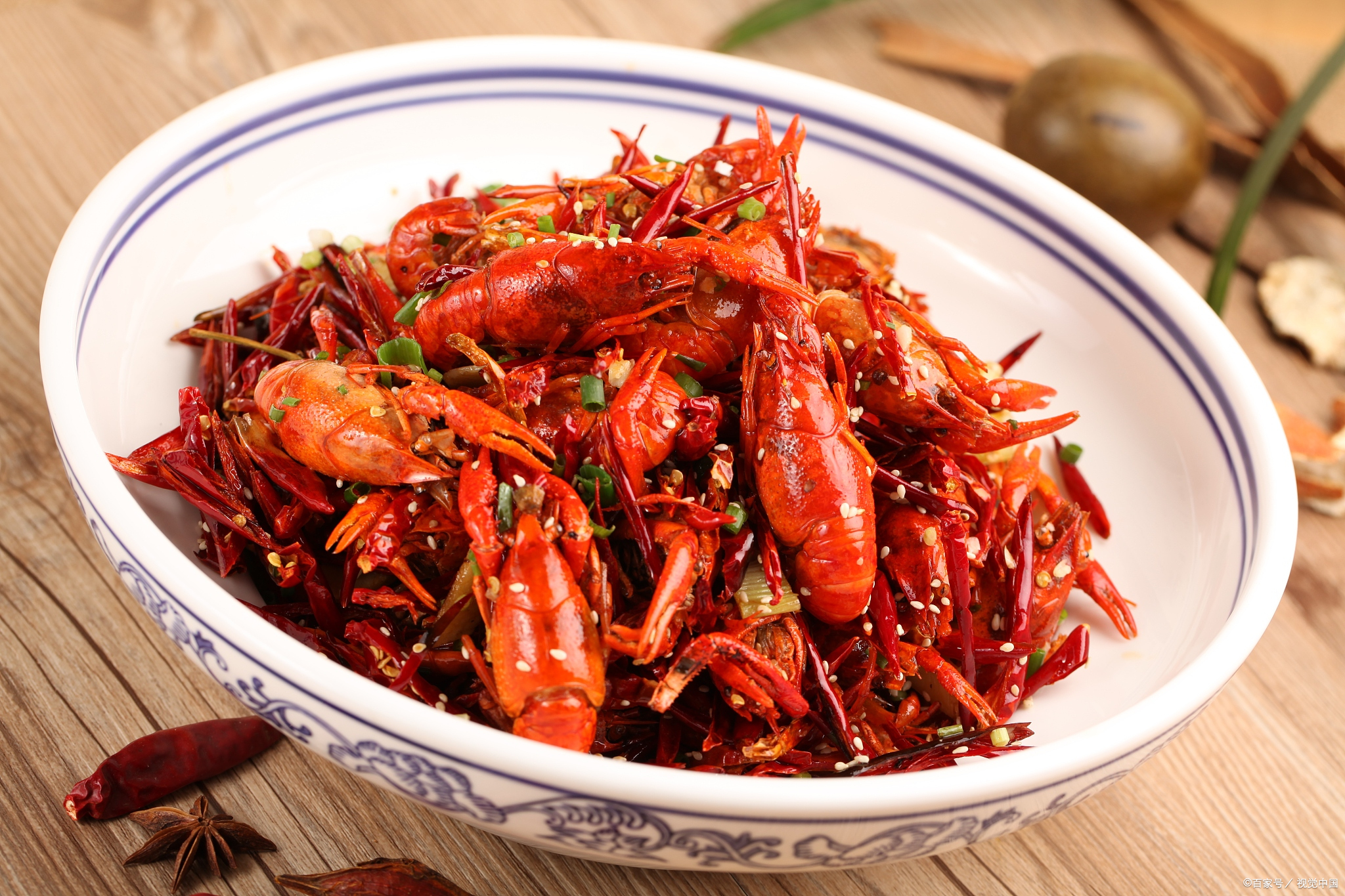 江西吃小龙虾,小伙79元自助吃80斤小龙虾