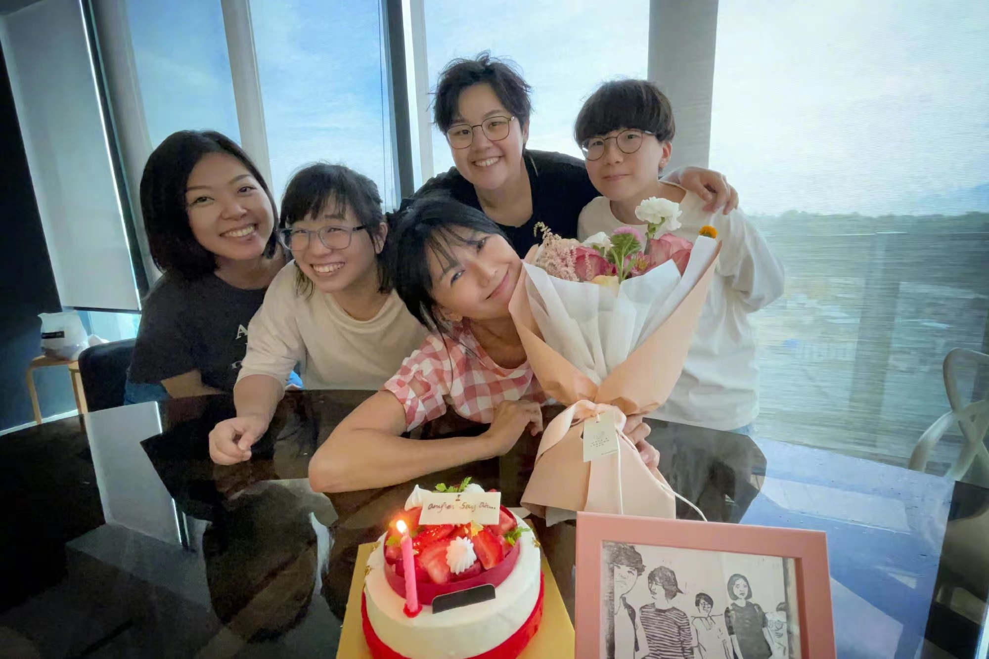 孙燕姿晒照庆生,孙燕姿晒生日照衣着简单