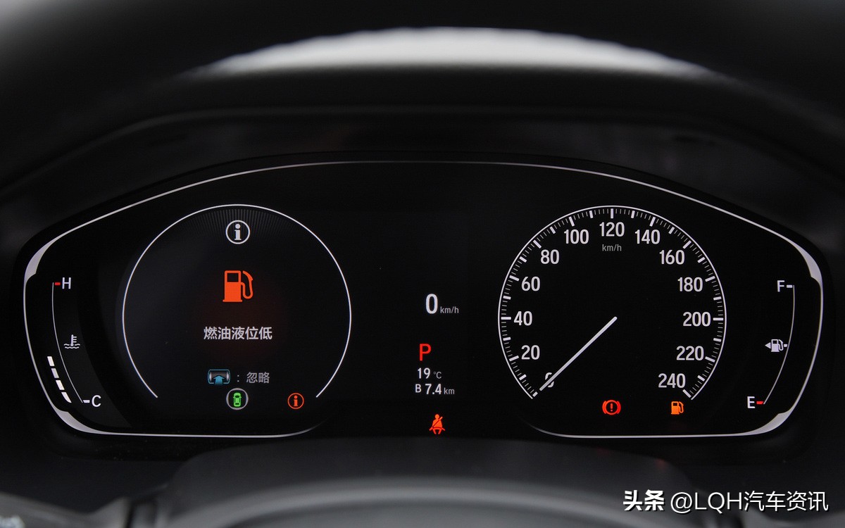 十万元能买到哪年的雅阁和凯美瑞,2016凯美瑞2.0和雅阁2.0选哪个好