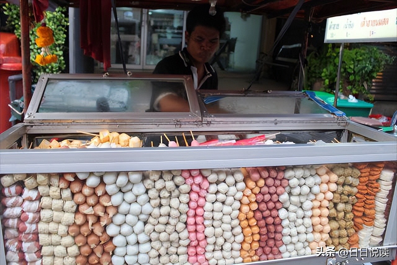 泰国美食街边小吃跳跳虾,泰国小吃排行榜前十名