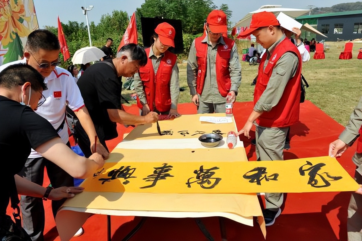 电网公司重阳节慰问离退休干部,电网重阳节