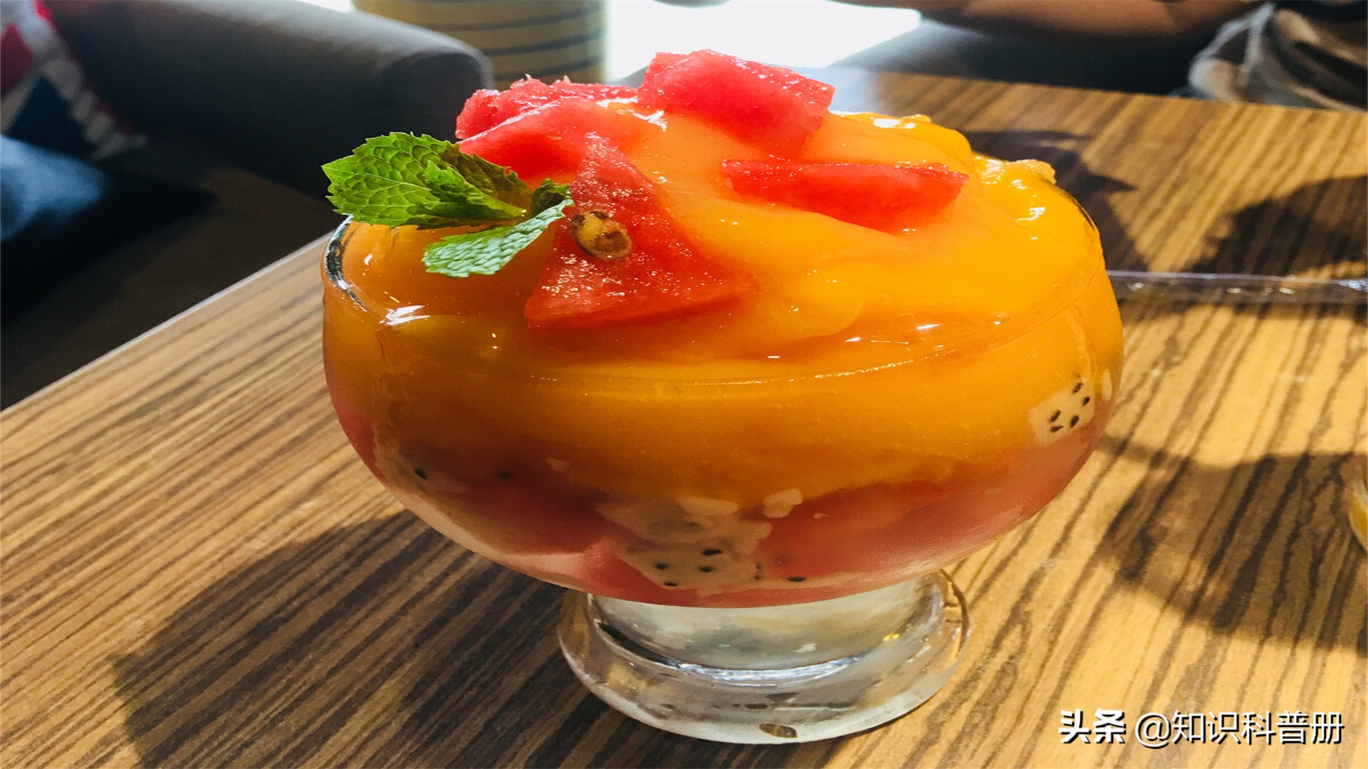 喉咙痛吃什么可以缓解疼痛,喉咙痛可以吃什么缓解