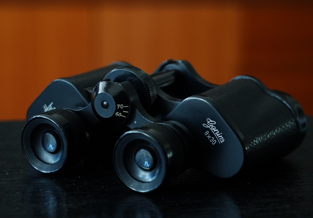 战争时期的老式军用望远镜,战争年代的18倍望远镜