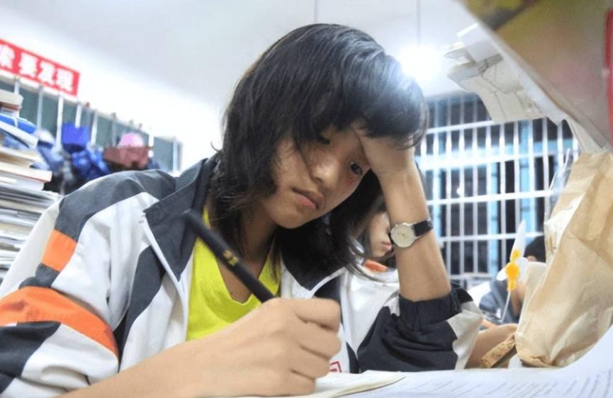 张雪峰演讲钱的重要,张雪峰关于钱的演讲