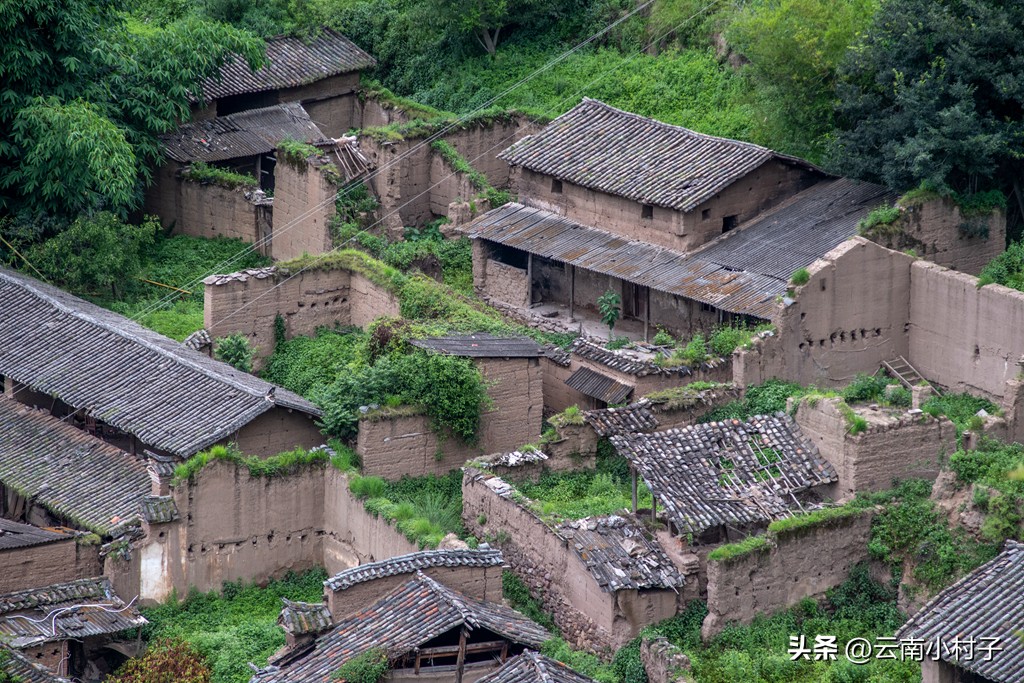 云南古盐井在哪里,诺邓盐井产于哪个地层