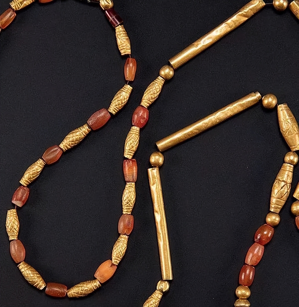 古珠是否值得购买,保利拍卖天珠记录