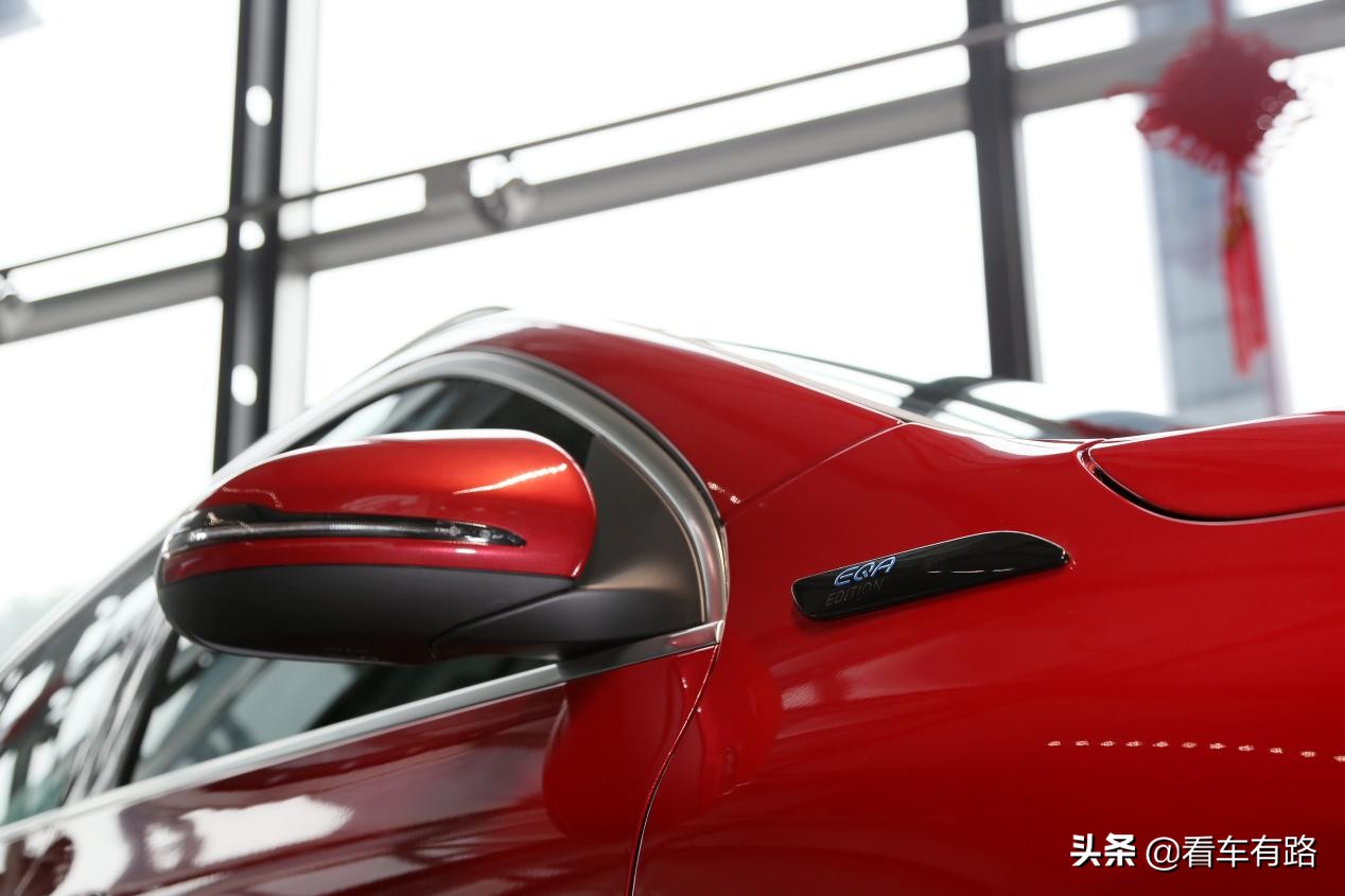 探店奔驰武侯华星锦业，奔驰EQA和EQC到底怎么样？