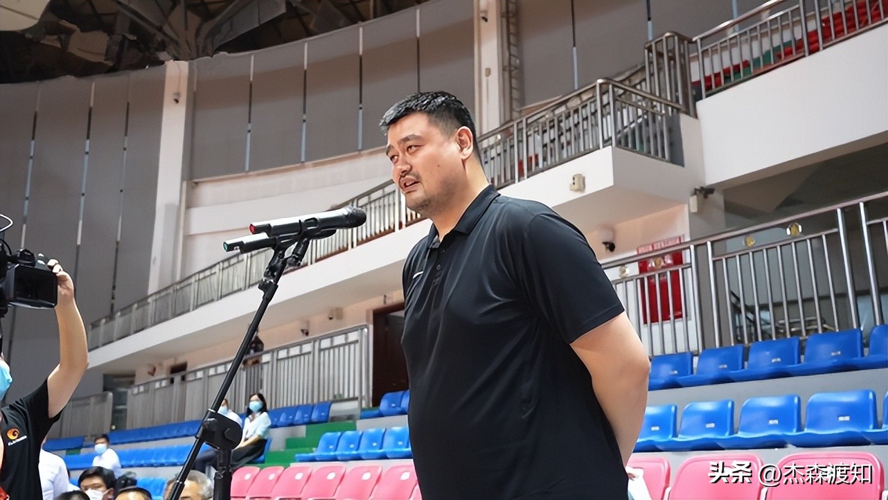 姚明女儿姚沁蕾11岁,姚明的女儿姚沁蕾10岁会打篮球么