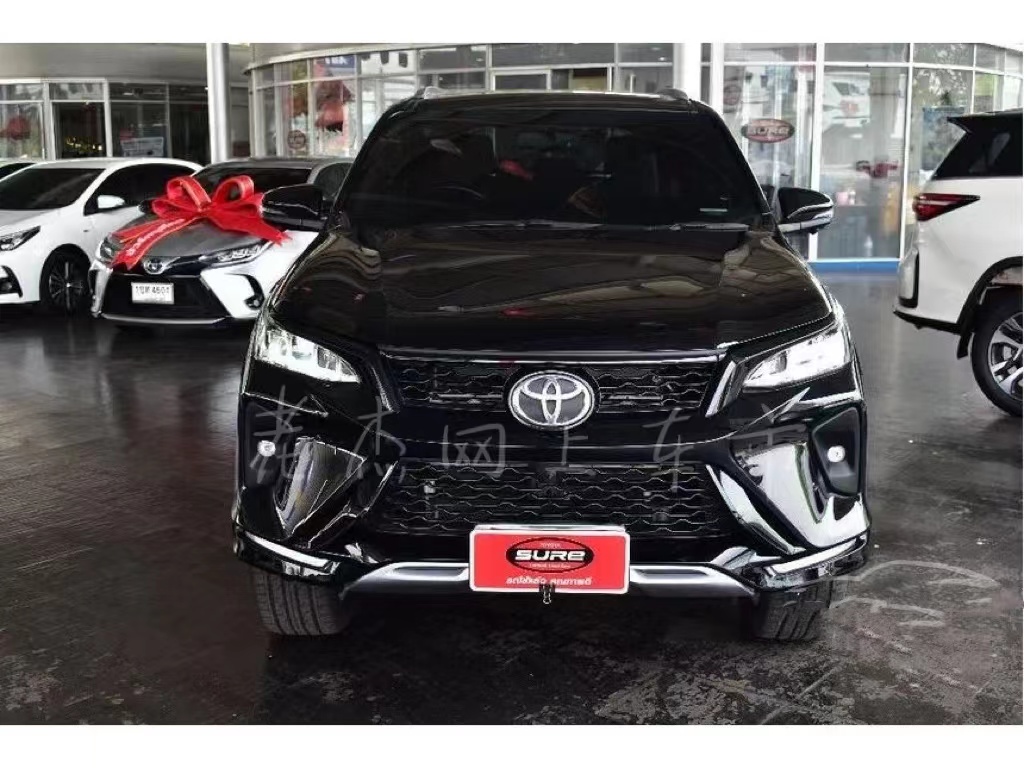 丰田霸道黑武士炫酷视频,最新版丰田奔跑者图片