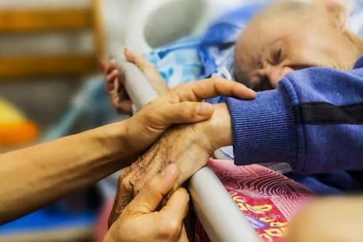 癌症根本不用治治好的都是误诊,癌症能治好吗澄清癌症的7大误区