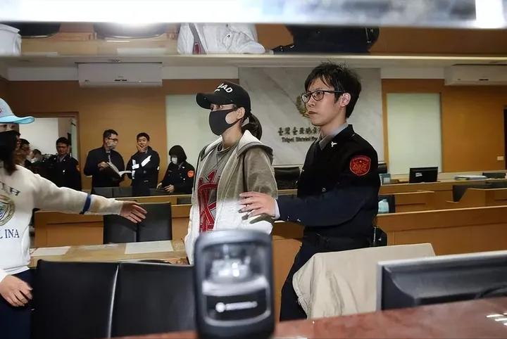 以为是谣言实际是真事，撒贝宁、郑中基、成龙个个离谱，件件惊人