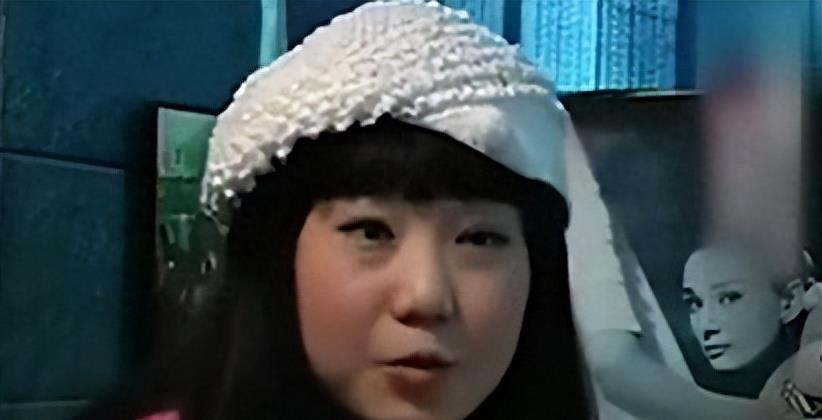 “网红模特”*筱雨张**,出道一年拍21套人体写真,现38岁仍单身未婚