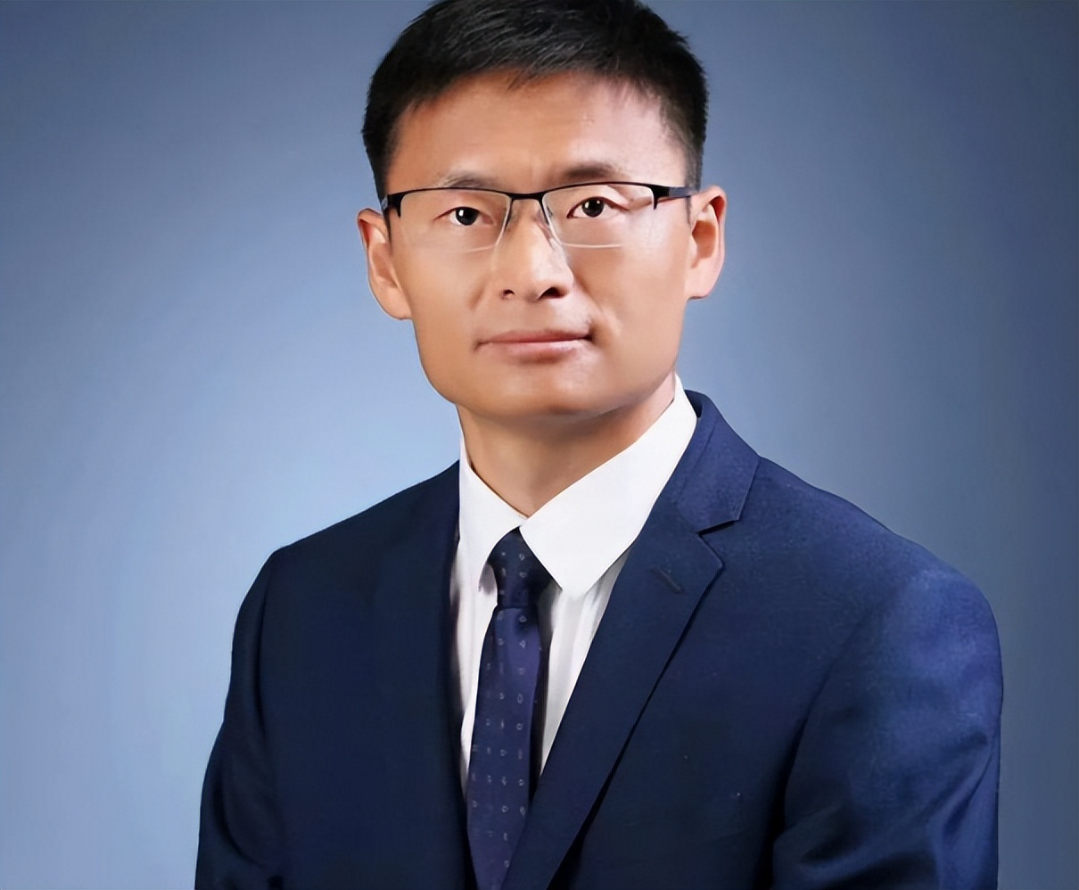 “你导师呢”？学生：“飞天了”，戴眼镜的北航教授出征太空