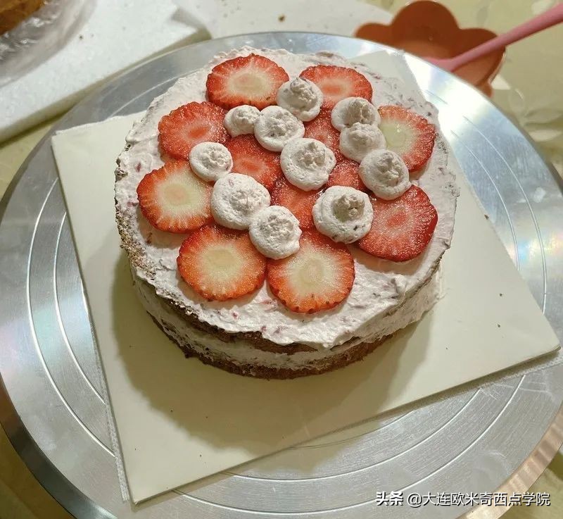 做巧克力蛋糕和草莓蛋糕,草莓巧克力熔岩蛋糕做法