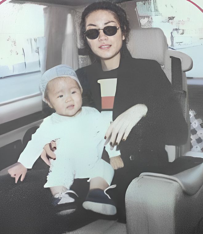 王菲和谢霆锋是相差几岁的姐弟恋,王菲和谢霆锋相差几岁姐弟恋