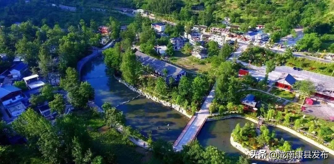 浜斾竴搴峰吇鏃呮父,浜斾竴搴峰吇搴﹀亣鏀荤暐