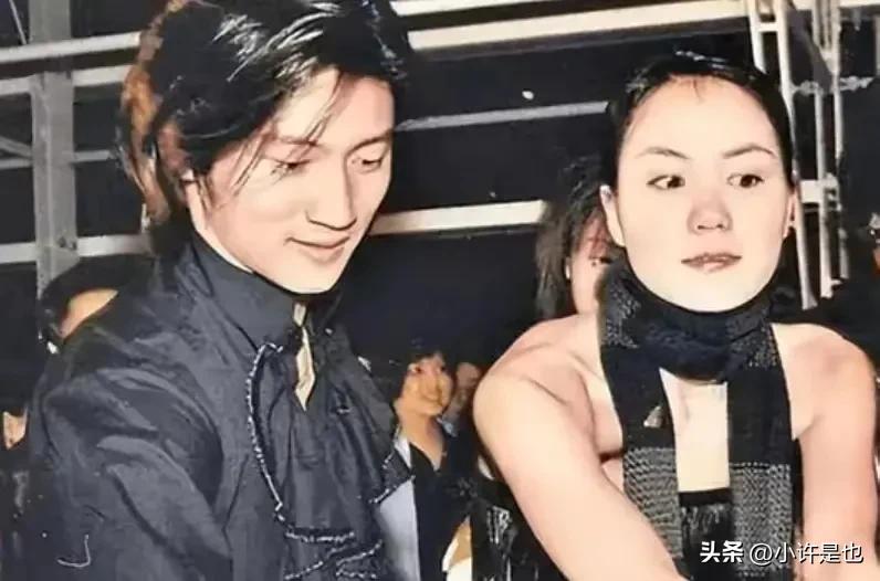 王菲晒谢霆锋私照秀恩爱,谢霆锋王菲罕见秀恩爱